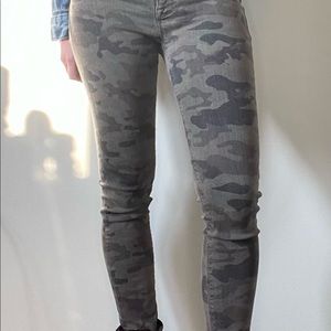 Hudson jeans Nico midrise super skinny ankle jeans - camo print